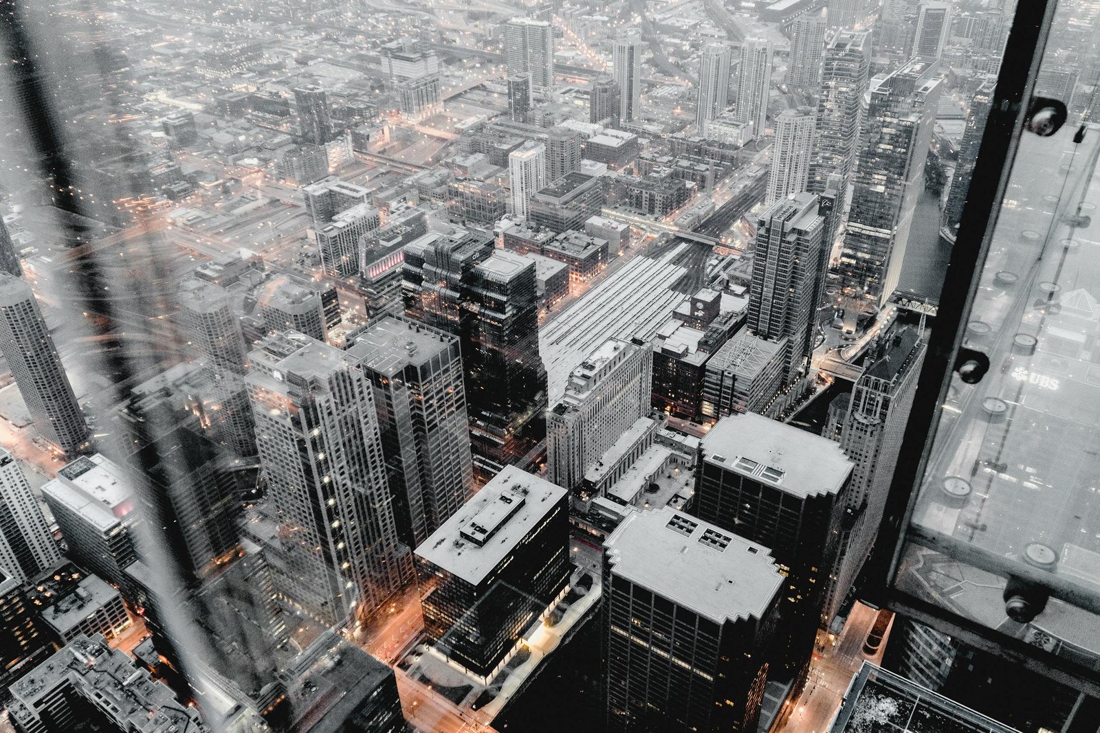 A breathtaking aerial view of Chicago's cityscape during dusk, showcasing urban landscapes and architecture. -City Break vs Countryside Escape
